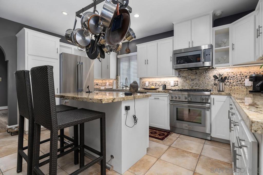 4874 Edgeware Road Property Photo 10