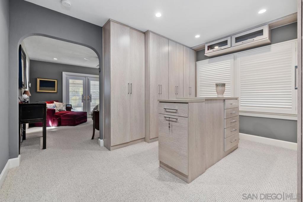 4874 Edgeware Road Property Photo 18