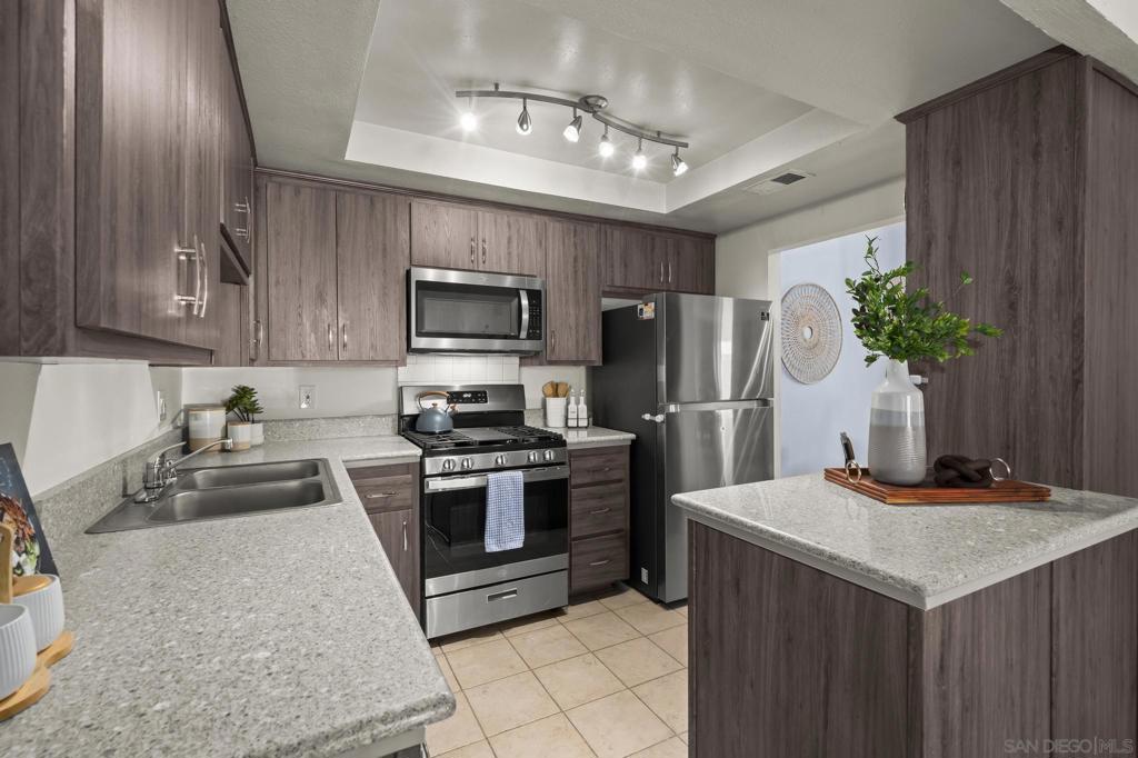 2147 Citrus Tree Property Photo 10