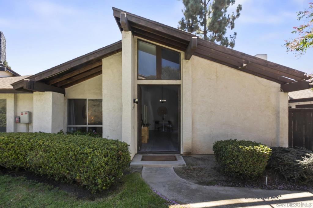 2147 Citrus Tree Property Photo 32