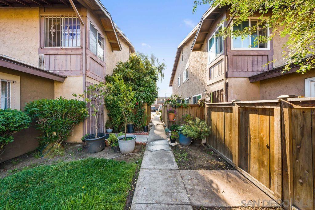 1302 W San Ysidro Unit C Property Photo 1