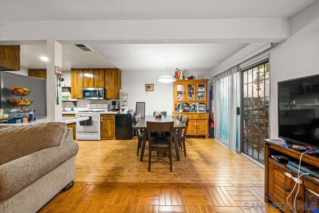 1302 W San Ysidro Unit C Property Photo 7