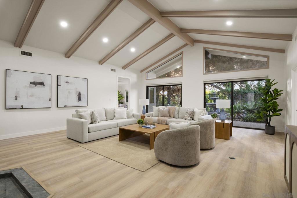 7001 Almaden Ln Property Photo 9