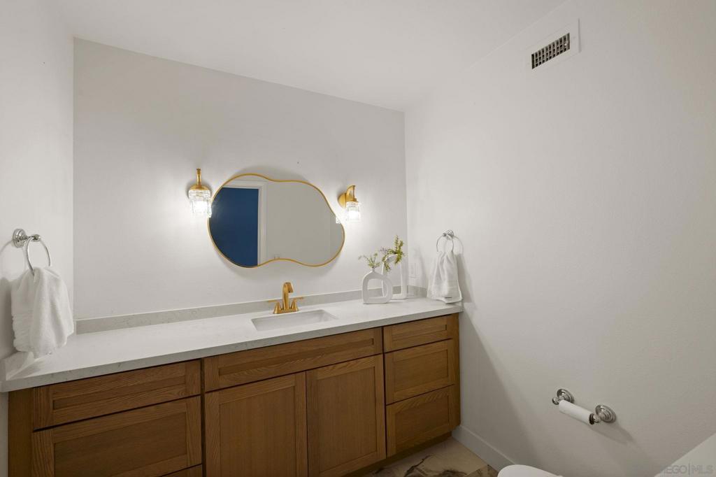 7001 Almaden Ln Property Photo 32
