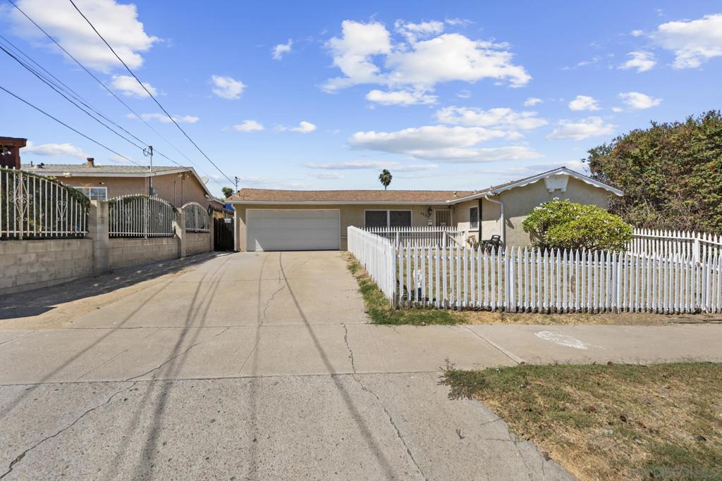 1520 Tarleton St Property Photo 6