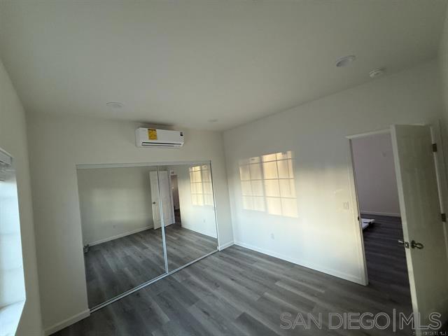 2049 E.palmyra Ave Property Photo 4