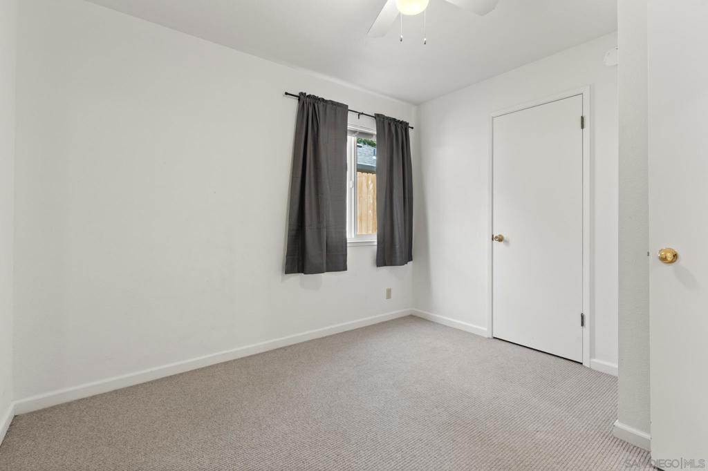 898 Yosemite Property Photo 9