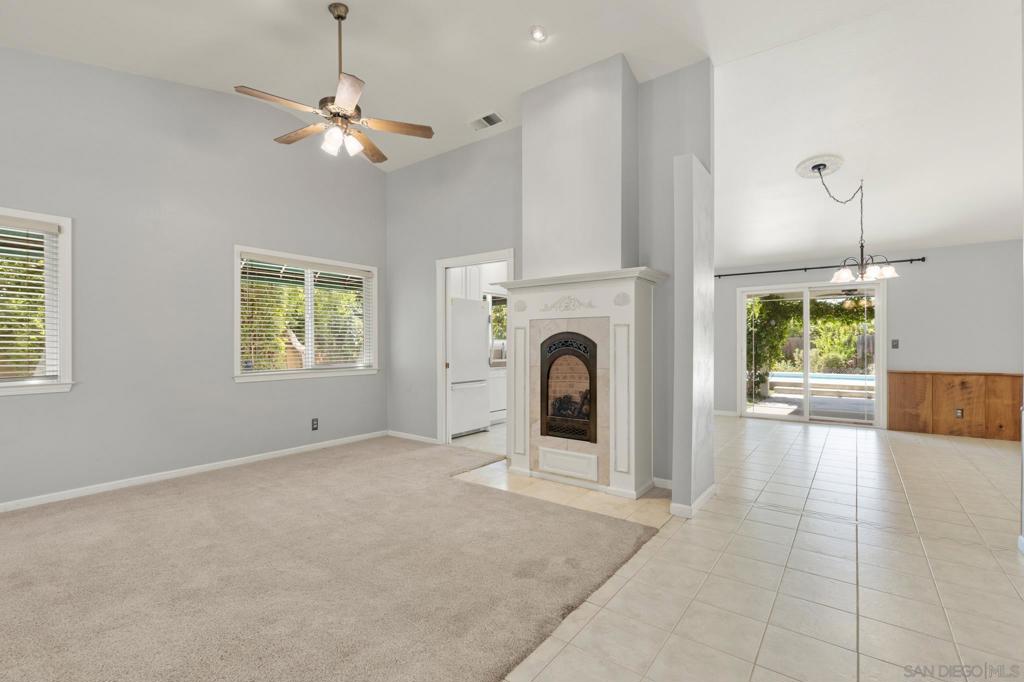 898 Yosemite Property Photo 10