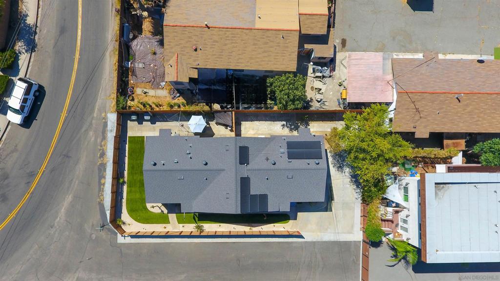 4992 4994 Comanche Drive Property Photo 13