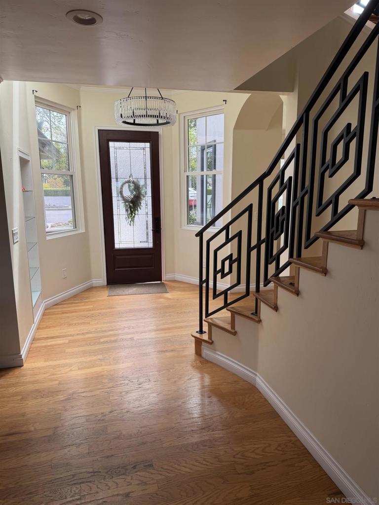 4282 Middlesex Drive Property Photo 5