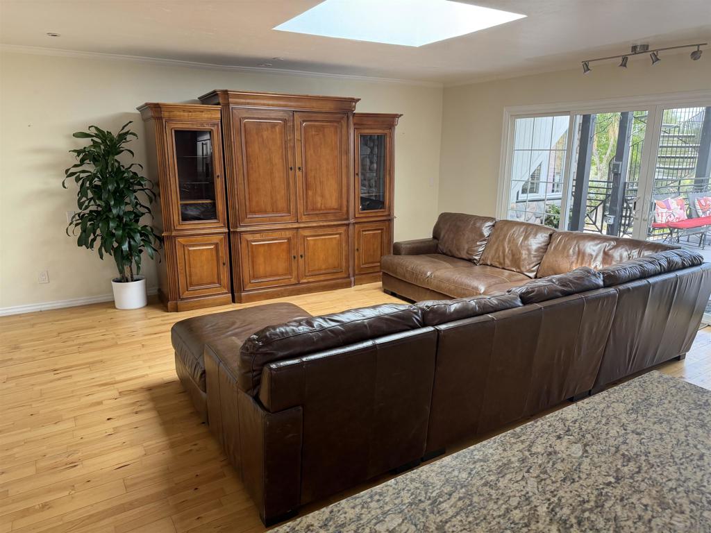 4282 Middlesex Drive Property Photo 15