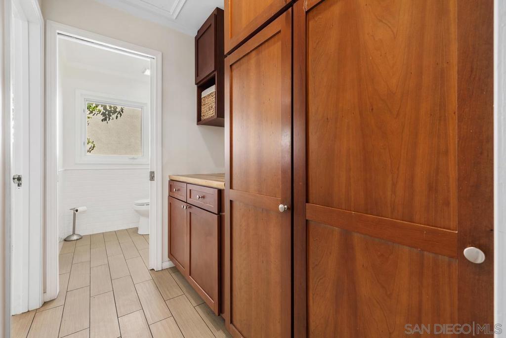4282 Middlesex Drive Property Photo 21