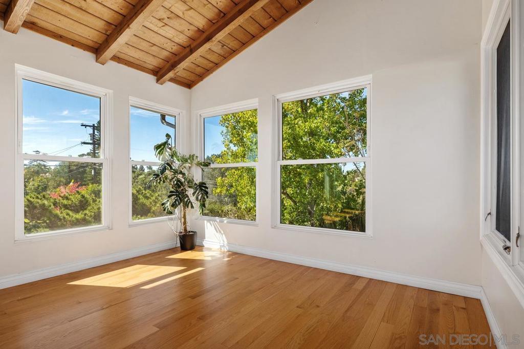 4282 Middlesex Drive Property Photo 25