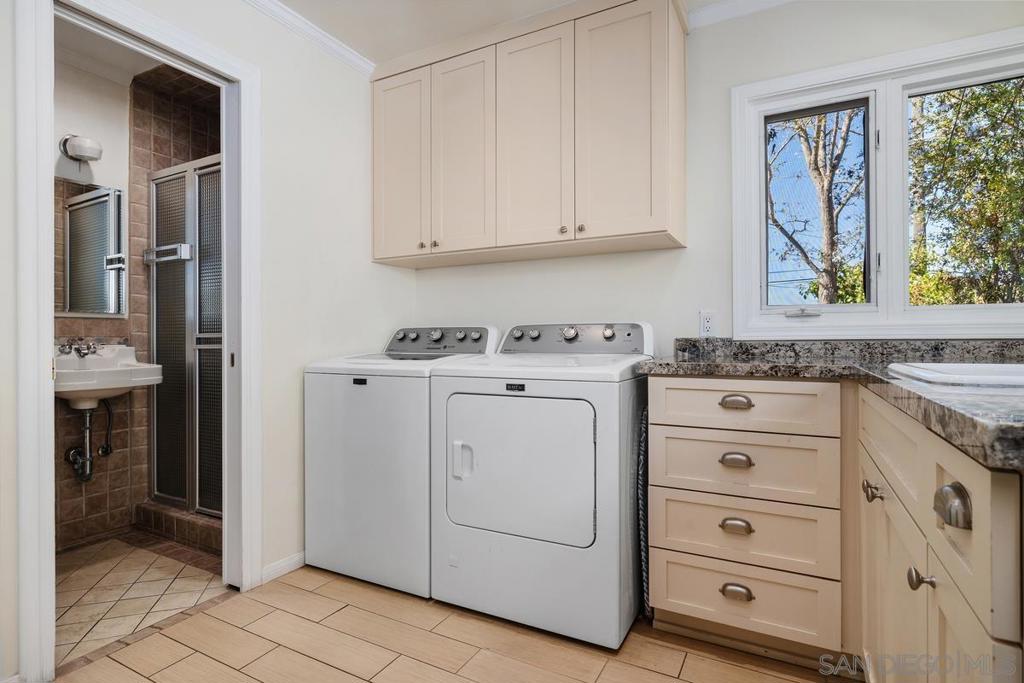 4282 Middlesex Drive Property Photo 33
