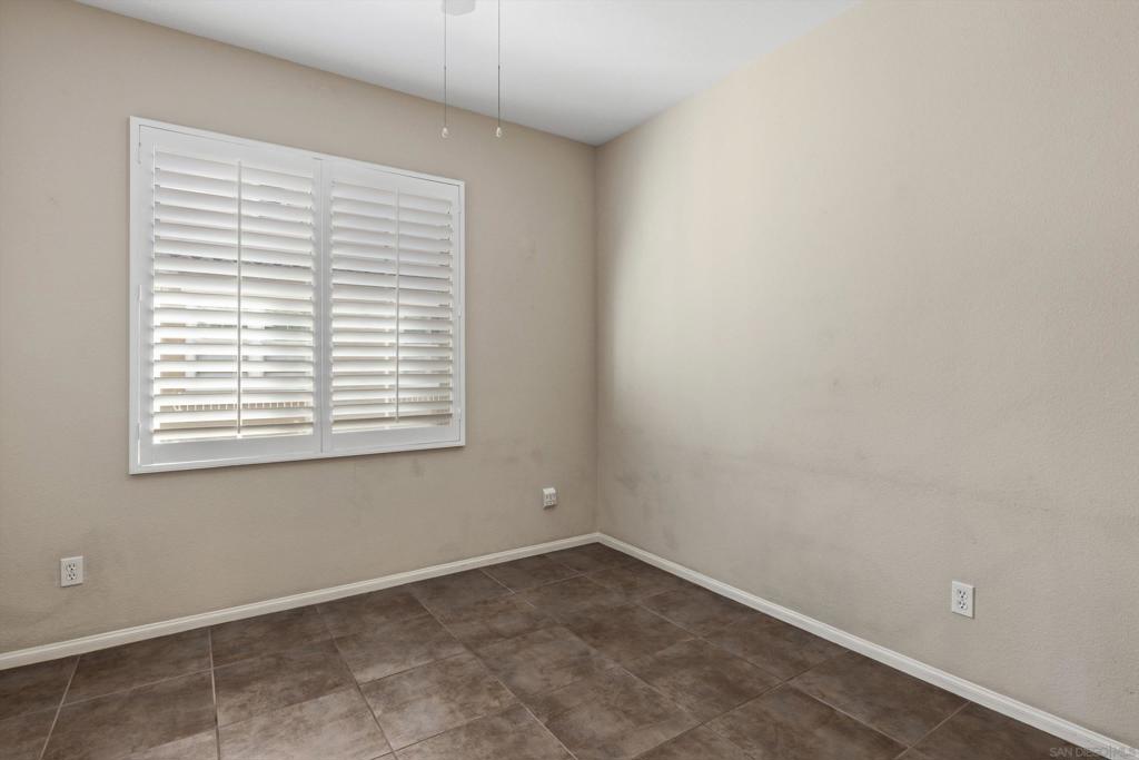 2099 Silverado St Property Photo 23