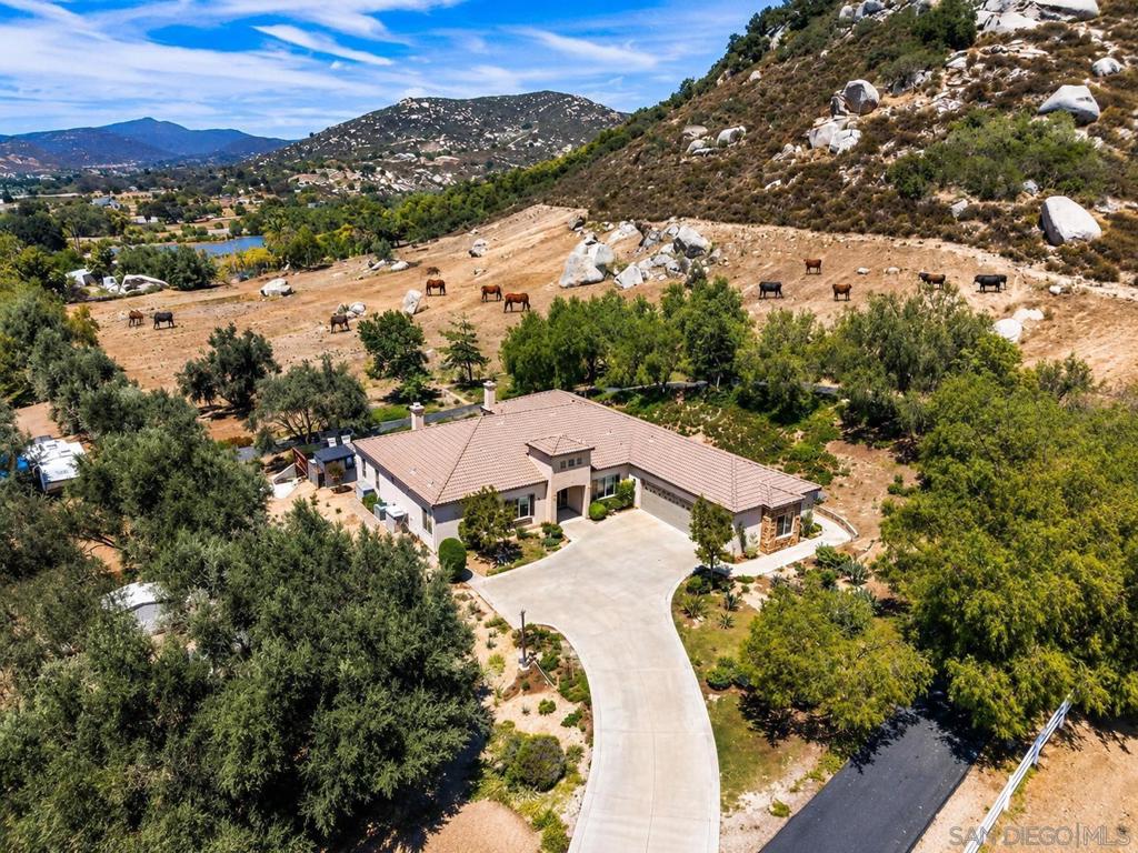 1485 Santa Fe Hills Property Photo