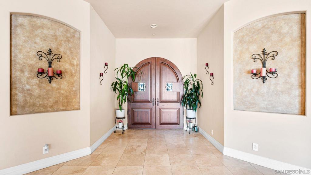 1485 Santa Fe Hills Property Photo 9