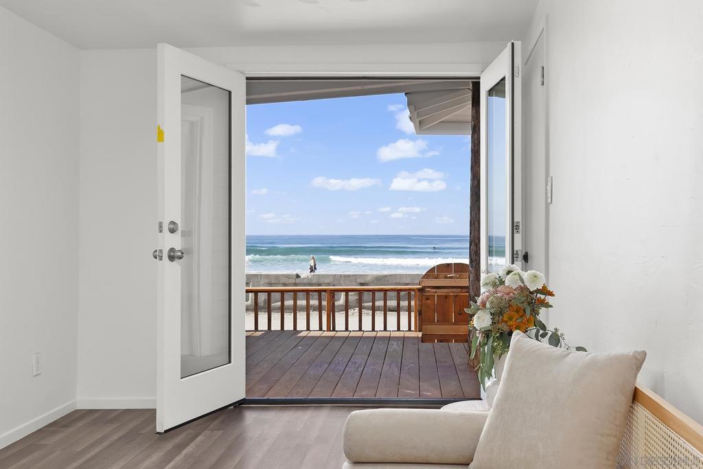 3795 Ocean Front Walk Property Photo 10