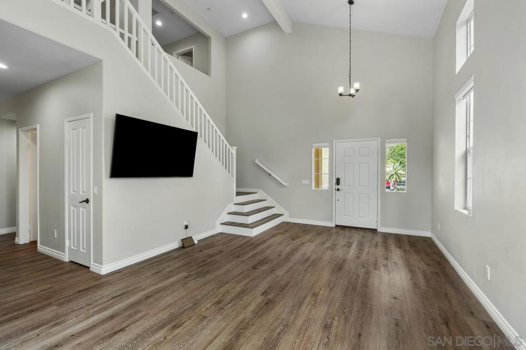 2201 Orange Grove Place Property Photo 3