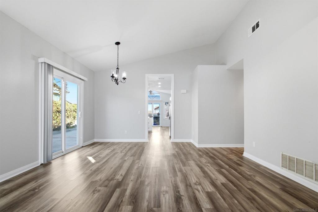 39766 Del Val Dr Property Photo 2