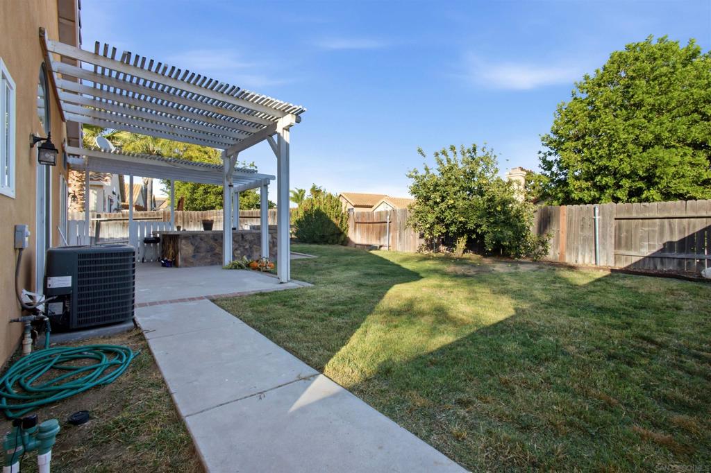39766 Del Val Dr Property Photo 27