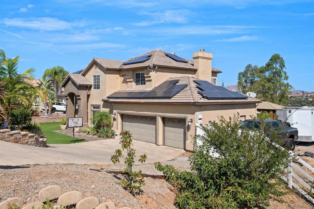1521 Miss Elle Property Photo 3