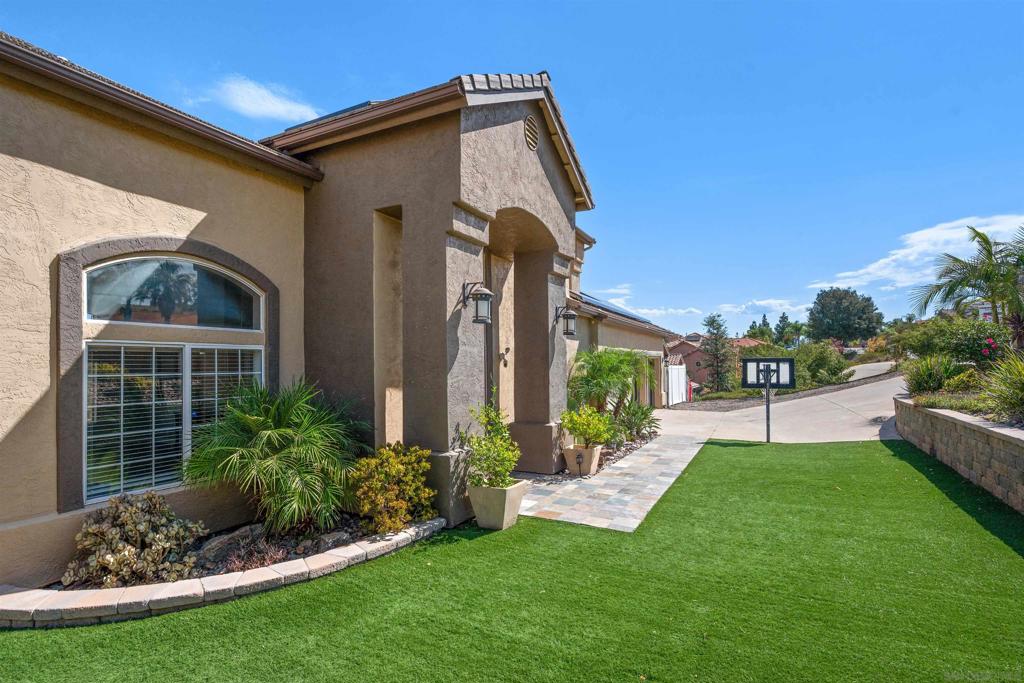 1521 Miss Elle Property Photo 7