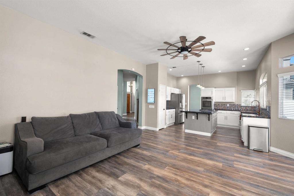 1521 Miss Elle Property Photo 25