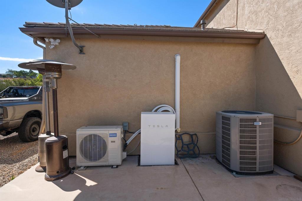 1521 Miss Elle Property Photo 53