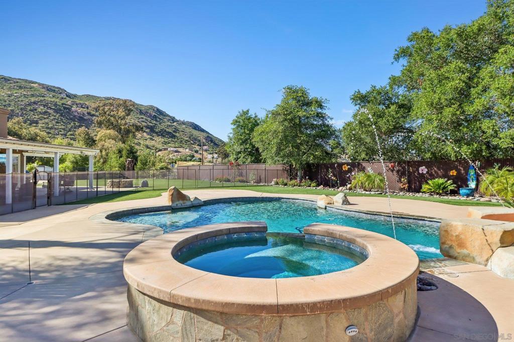 9086 Hunter Pass Property Photo 57