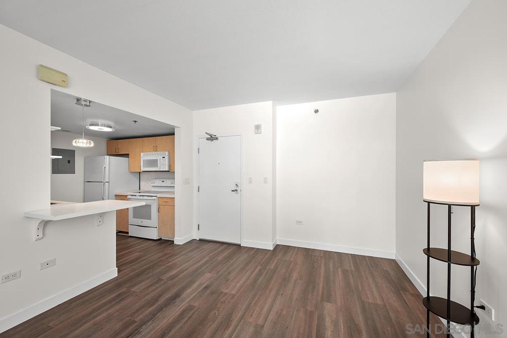 425 W Beech Street 721 Property Photo 12