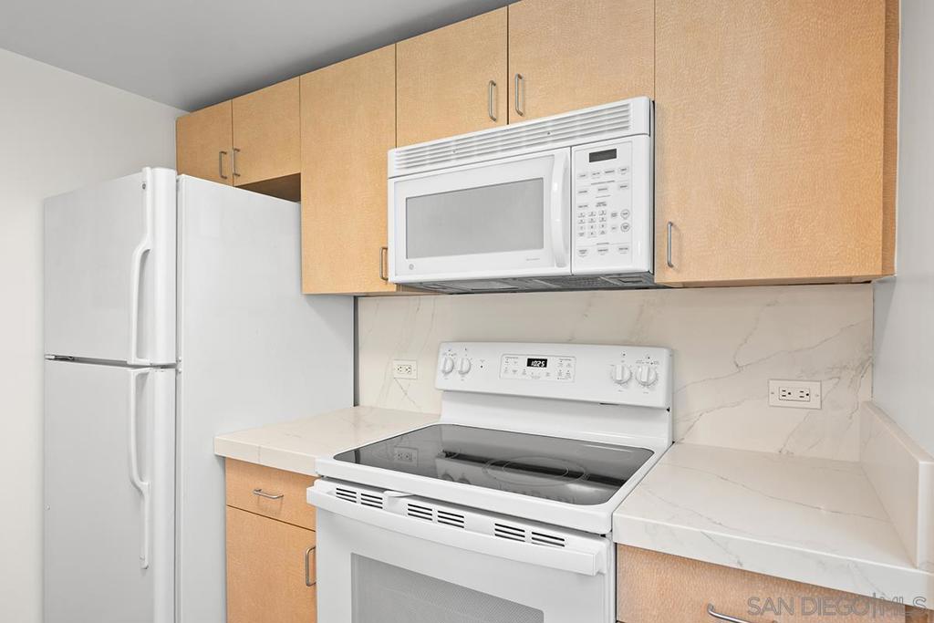 425 W Beech Street 721 Property Photo 16