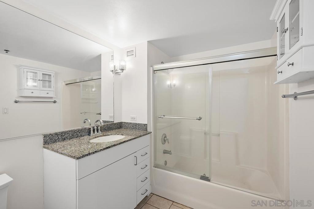 425 W Beech Street 721 Property Photo 20