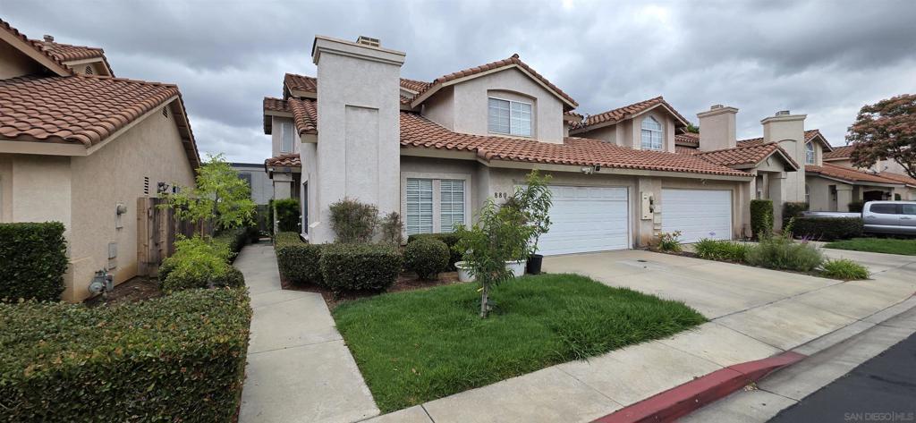 880 Friendly Property Photo 1