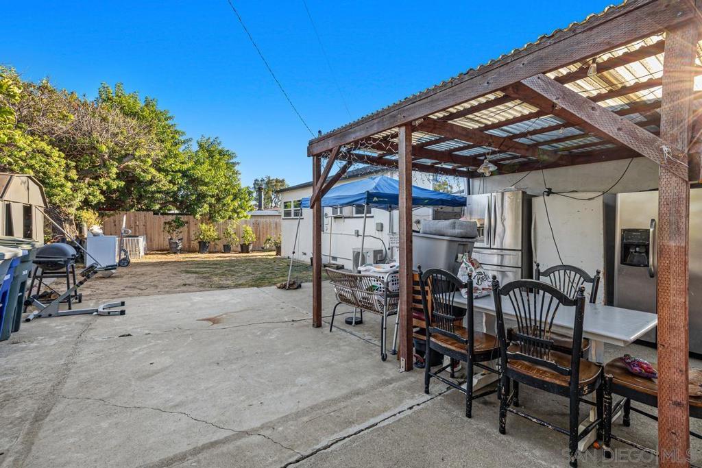 215 N R Property Photo 32