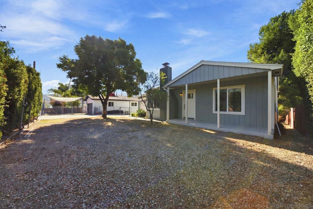 8661 Valencia St Property Photo 4