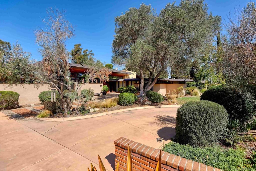 5330 Le Barron Rd Property Photo 2