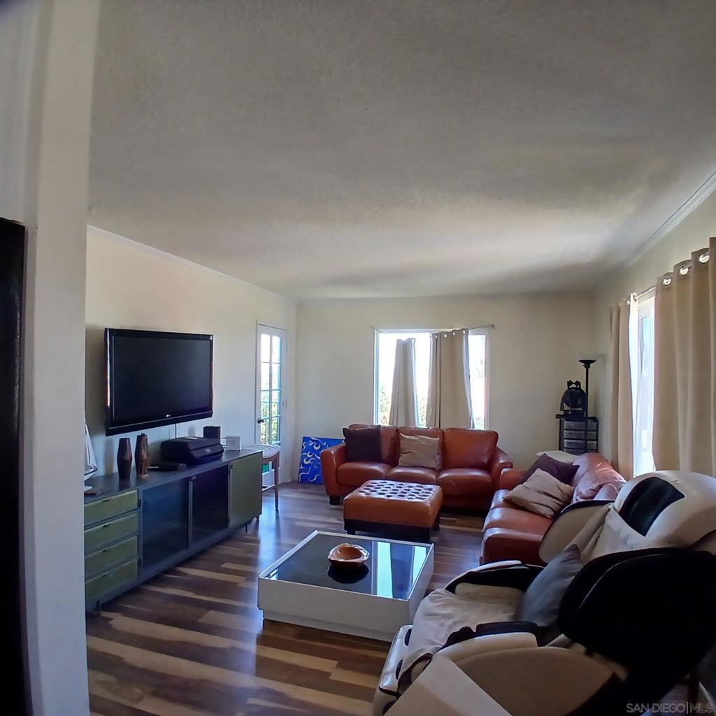 1641 Sunset Cliffs Blvd Property Photo 2
