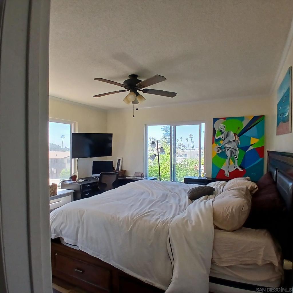 1641 Sunset Cliffs Blvd Property Photo 3