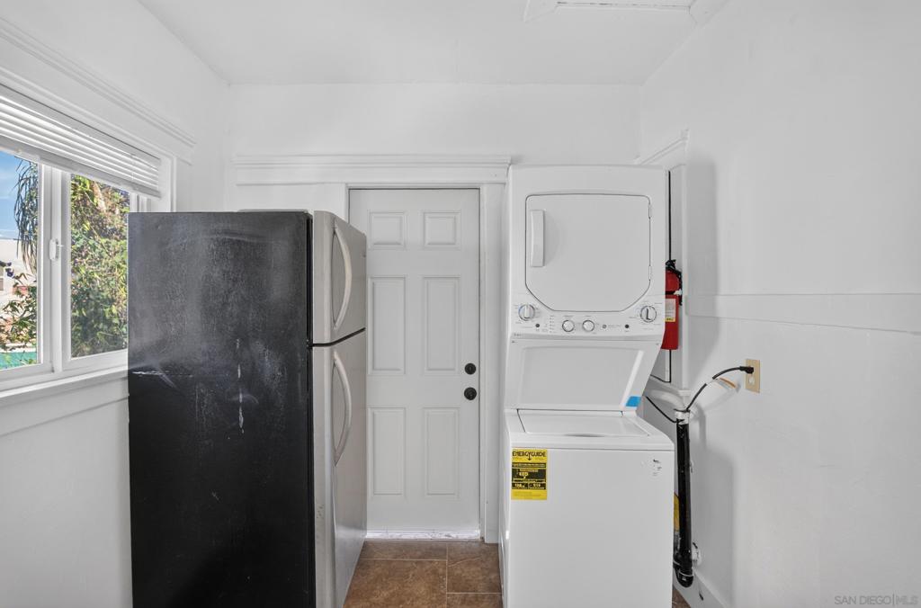 3737 1st Property Photo 24