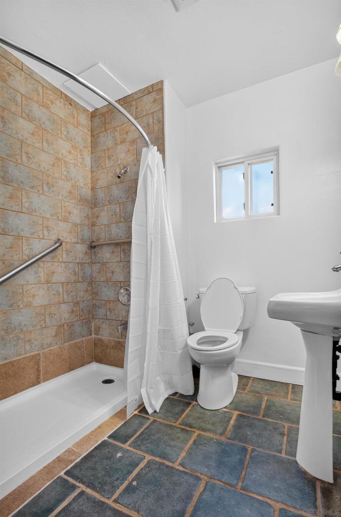3739 1st Property Photo 12