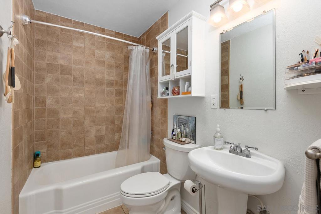 4235 Bernadine Pl Property Photo 20