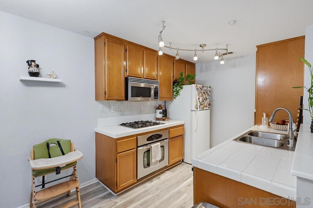9728 Marilla Dr 205 Property Photo 10