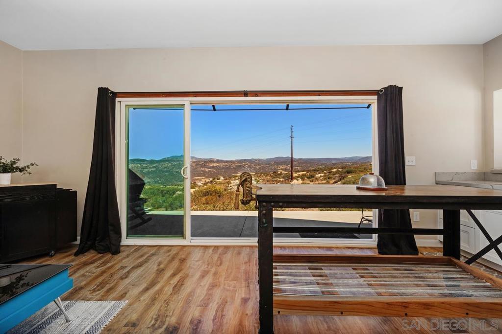 21037 Fog Ridge Property Photo 9