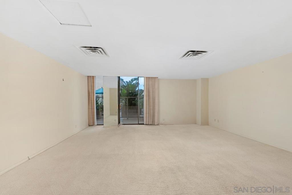 939 Coast Blvd 4h Property Photo 4