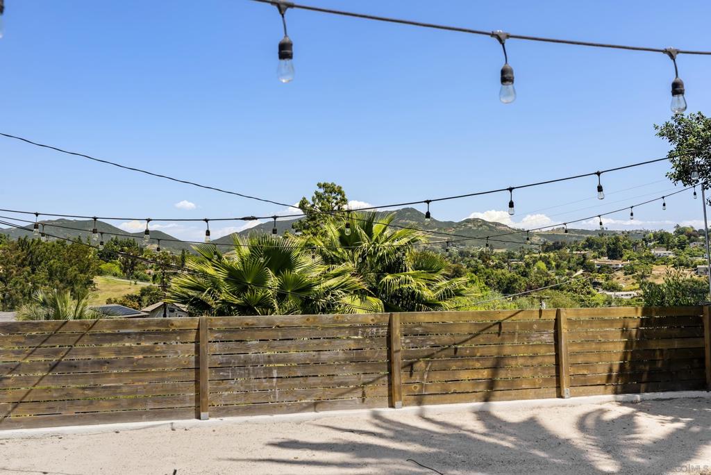 1326 Alta Vista Dr Property Photo 10