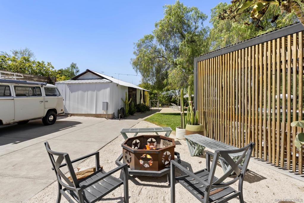1326 Alta Vista Dr Property Photo 45
