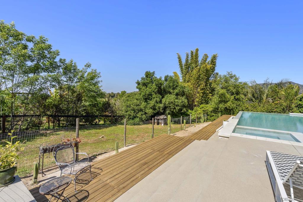 1326 Alta Vista Dr Property Photo 58