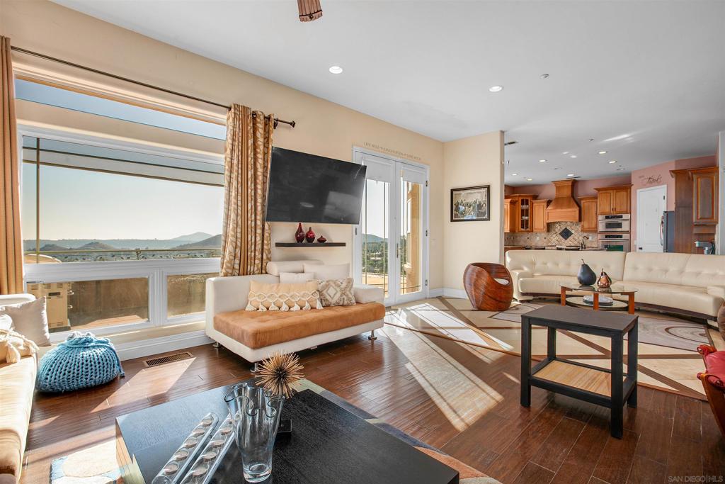 12811 09 Jackson Hill Dr Property Photo 11