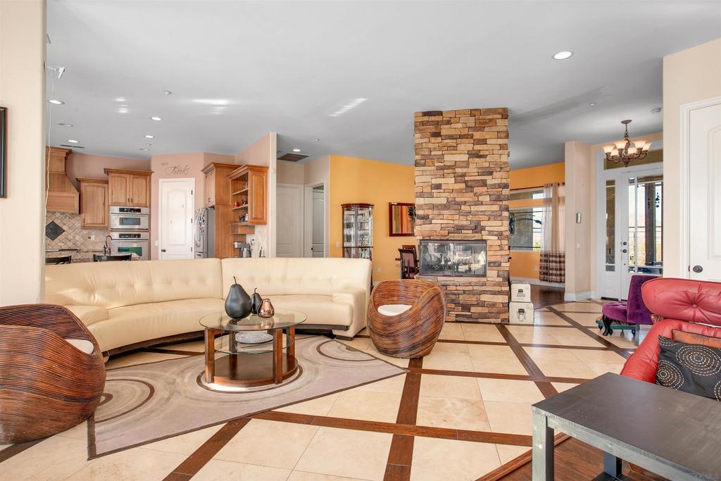 12811 09 Jackson Hill Dr Property Photo 14